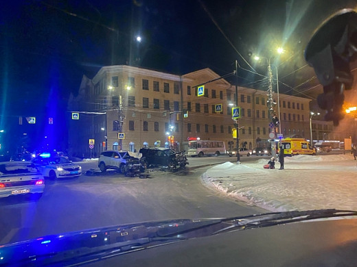 На перекрестке Ленина - Громобоя в Иванове столкнулись две автоледи